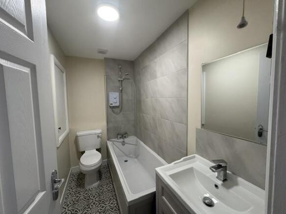 2 bed House to rent Image 8