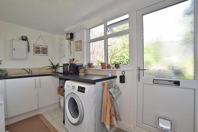 3 bed Semi-Detached for sale Image 11