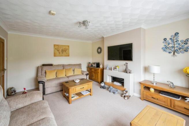 2 bed Detached Bungalow for sale Image 5