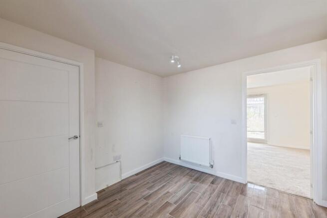 3 bed Semi-Detached for sale Image 6