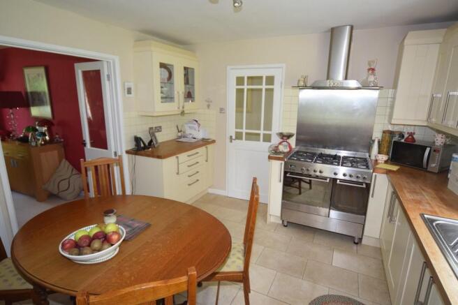 KITCHEN DINER