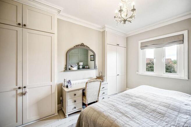 Principal bedroom with en suite