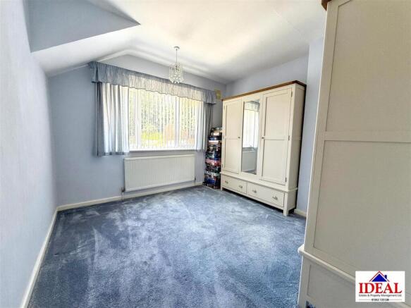 3 bed Semi-Detached for sale Image 11