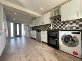 4, Ashgrove, Llanmartin, Newport NP18 2HR