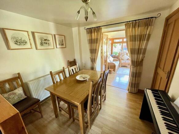 Old Meadow Court, Llay, Wrexham photo 4