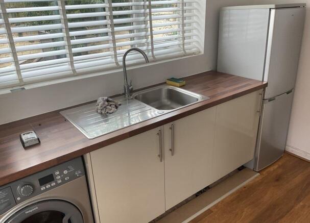 CH48 4DG_Page_04_Image_0001.jpg