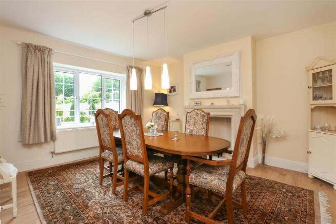 Dining Room2.jpg