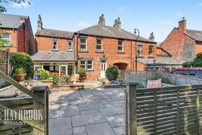 4 bed Semi-Detached for sale Image 2