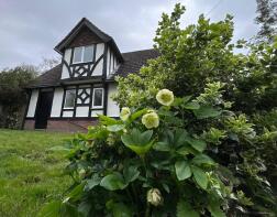 Lenham Court Cottage, Old Ham Lane, Maidstone ME17 2LS