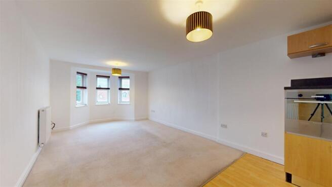 Priors Court 11 Living Dining Area.jpg