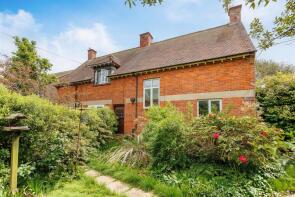 2, Cuppas, Manor Road, Freshwater PO40 9UD