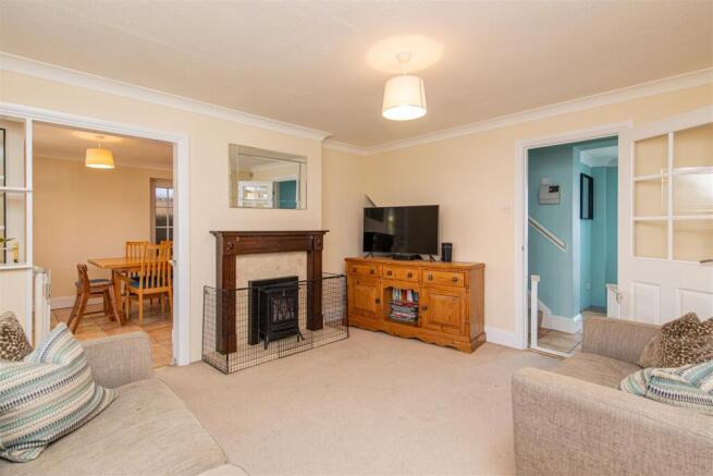 Davis Close, Rothwell, Kettering photo 4