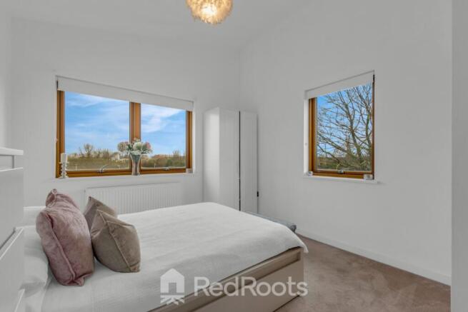 2 bed Apartment for sale Image 6