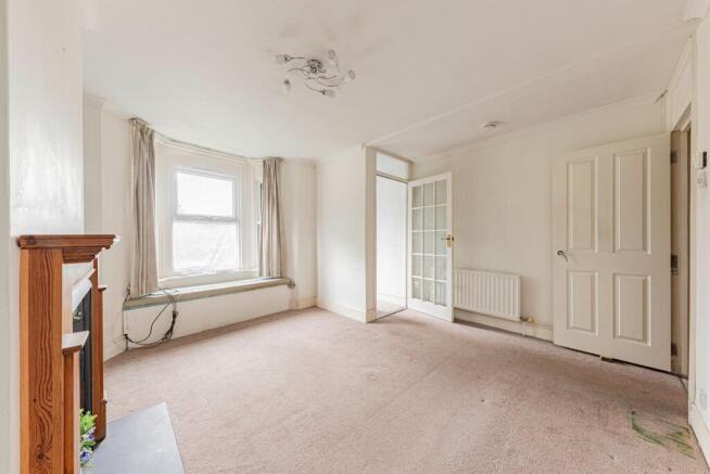 Living Room (2)