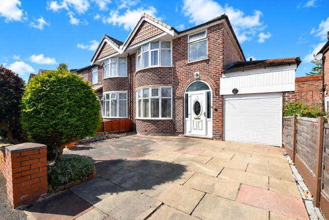 3 bed semi-detached house for sale Beverley Avenu