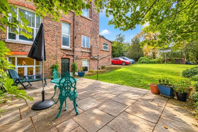 Caroline Place, Prenton photo 3