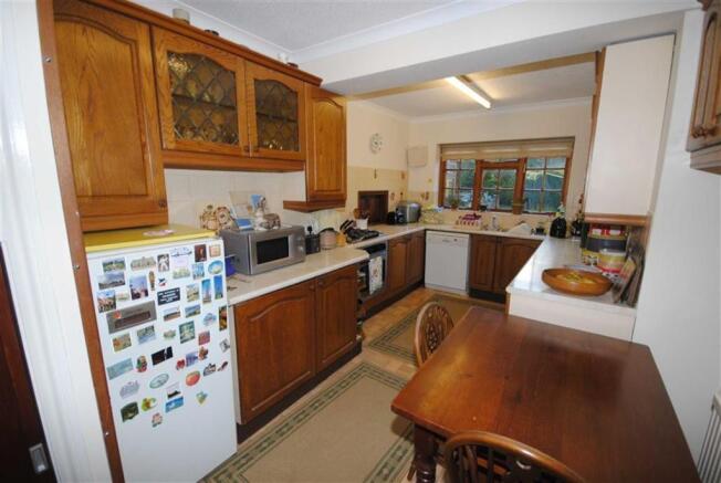 KITCHEN/BREAKFAST RO