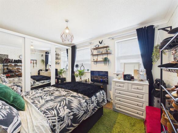 2 bed Semi-Detached for sale Image 7