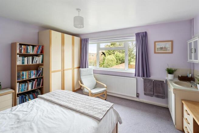 7 Harford Manor Close-14.jpg