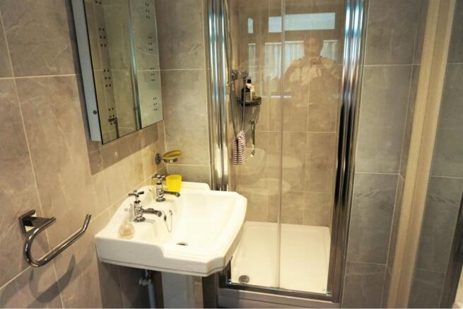 Master En-suite