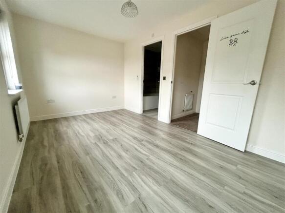 2 bed Town House for sale Image 6