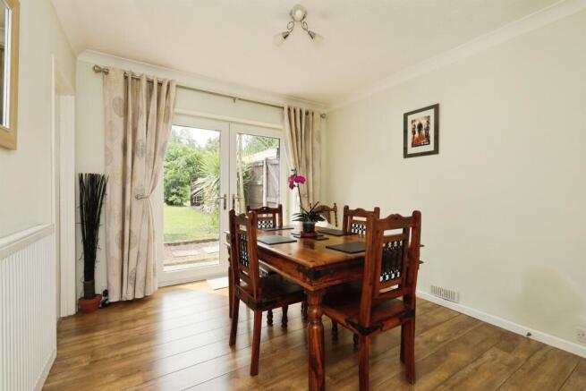 3 bed Semi-Detached for sale Image 4