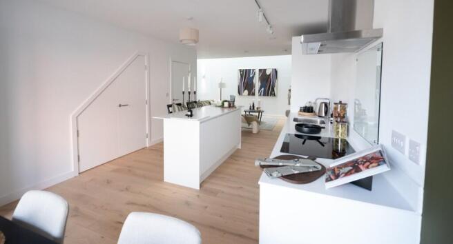 3 bed Town House to rent Image 6