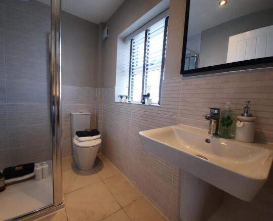 4 bed Detached for sale Image 12