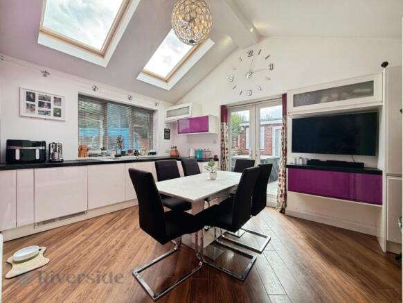 2 bed Semi-Detached for sale Image 5