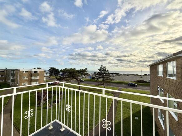 Wharncliffe Road, Highcliffe On Sea - View 4