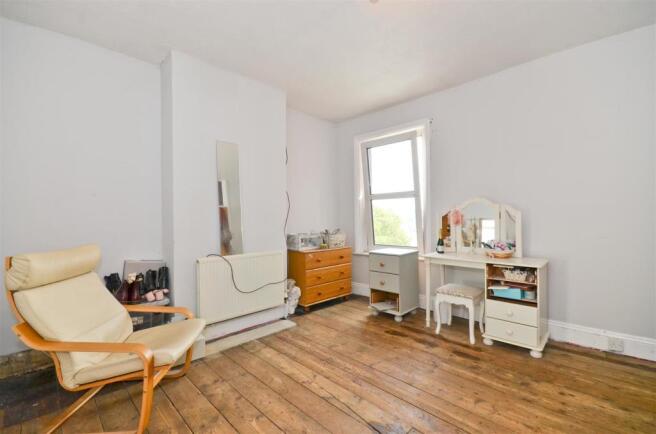 bedroom2.JPG
