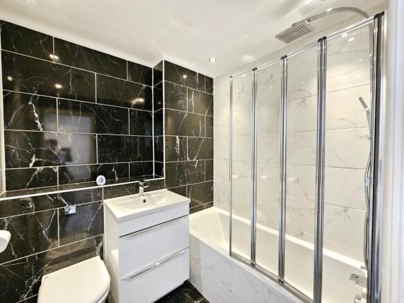 2 bed Terraced for sale Image 9