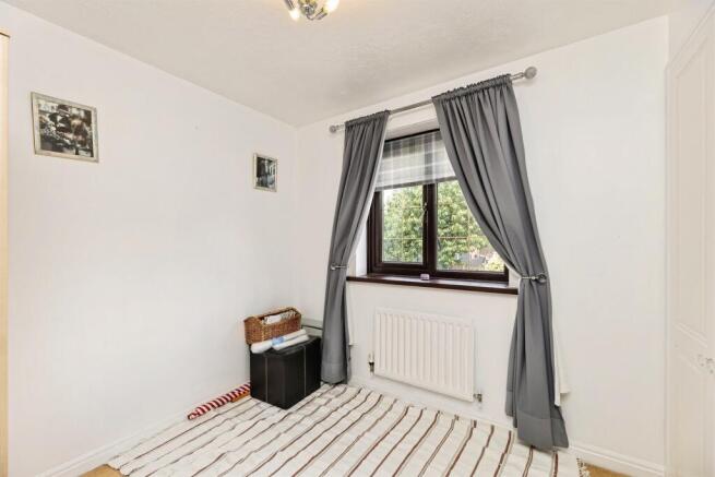 4 bed Detached for sale Image 12