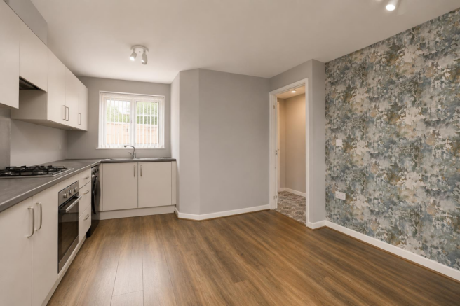 3 bed Semi-Detached for sale Image 4