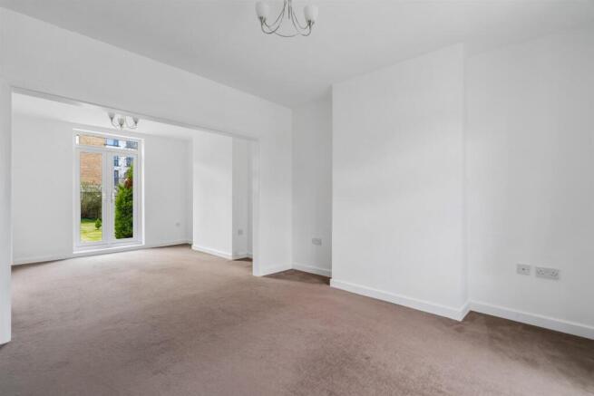 Forlease Road, Maidenhead photo 2
