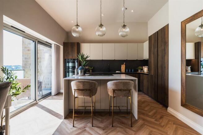 2 bed Apartment for sale Image 12