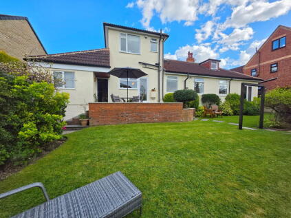 Summer Lane, Royston, Barnsley, S71 4HP