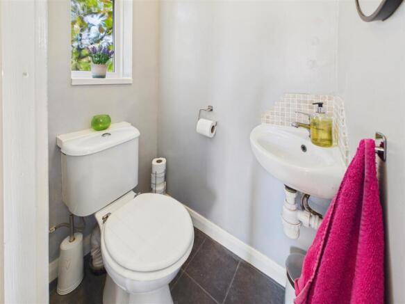3 bed Semi-Detached for sale Image 10