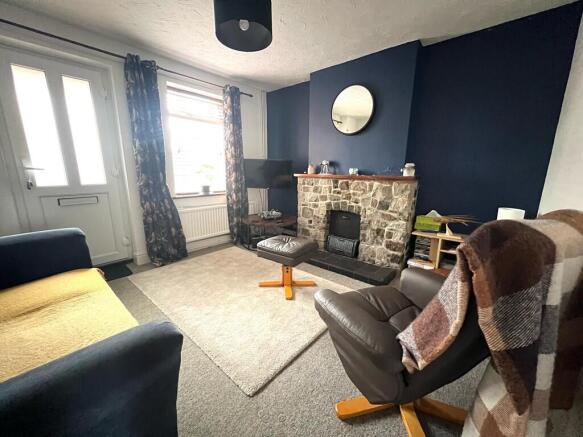 IMG-20250508-WA00...