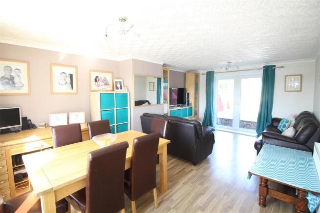 Lounge/ Dining room