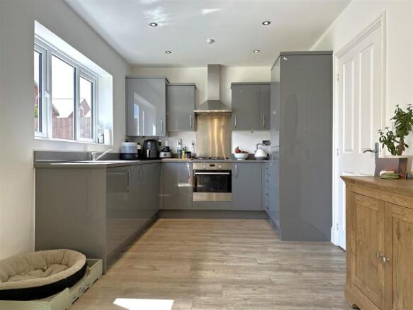 Stylish Modern Kitchen 905