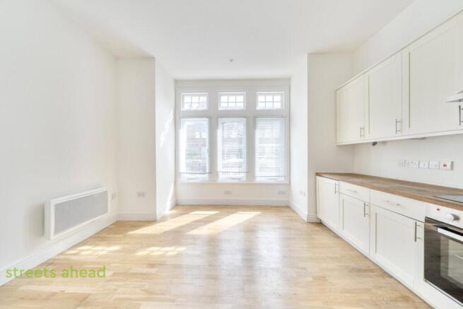 Apartment in London - More