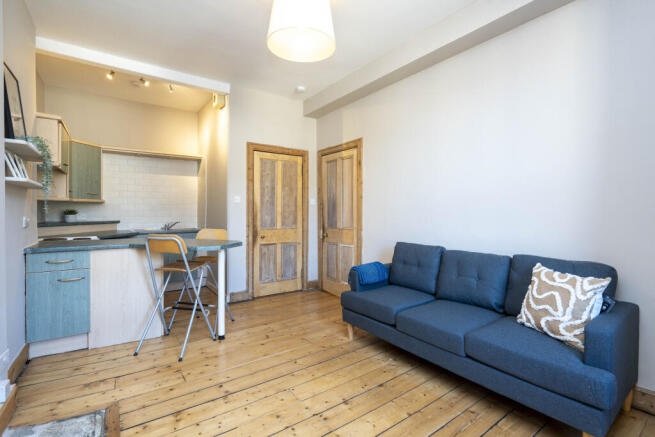 17 2F2 Stewart Terrace Edinburgh EH11 1UW (2)