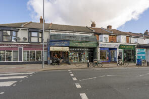 Flat 1, 17-19, Highland Road, Southsea PO4 9DA