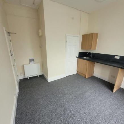 5 bed Block of Apartments for sale Image 4