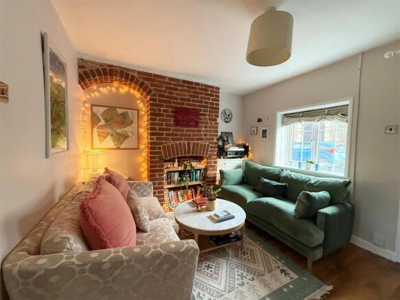 Living Room 2.jpg