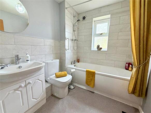 3 bed Semi-Detached for sale Image 11
