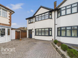 5, Don Way, Romford RM1 4YR