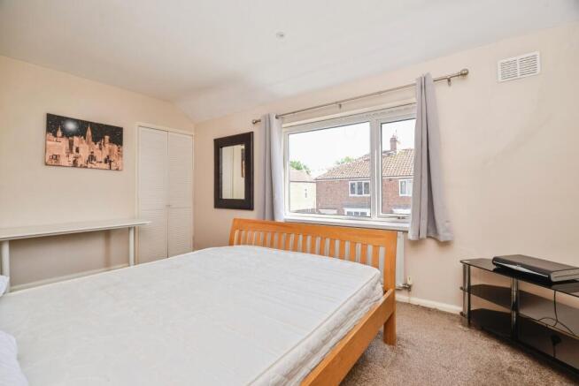 3 bed Terraced for sale Image 8