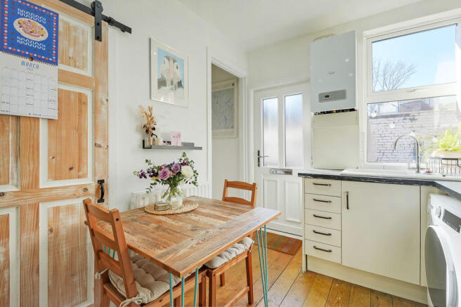 2 bed Terraced for sale Image 6